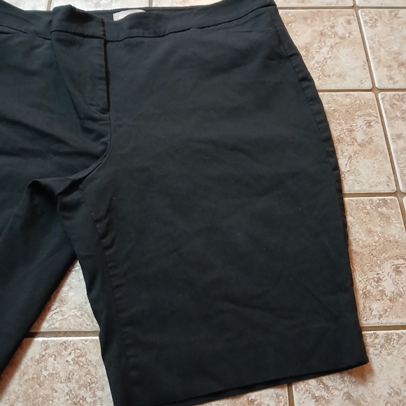 #0228 Womens Chico's Black Slack Shorts Size 2.5 - Picture 1 of 15